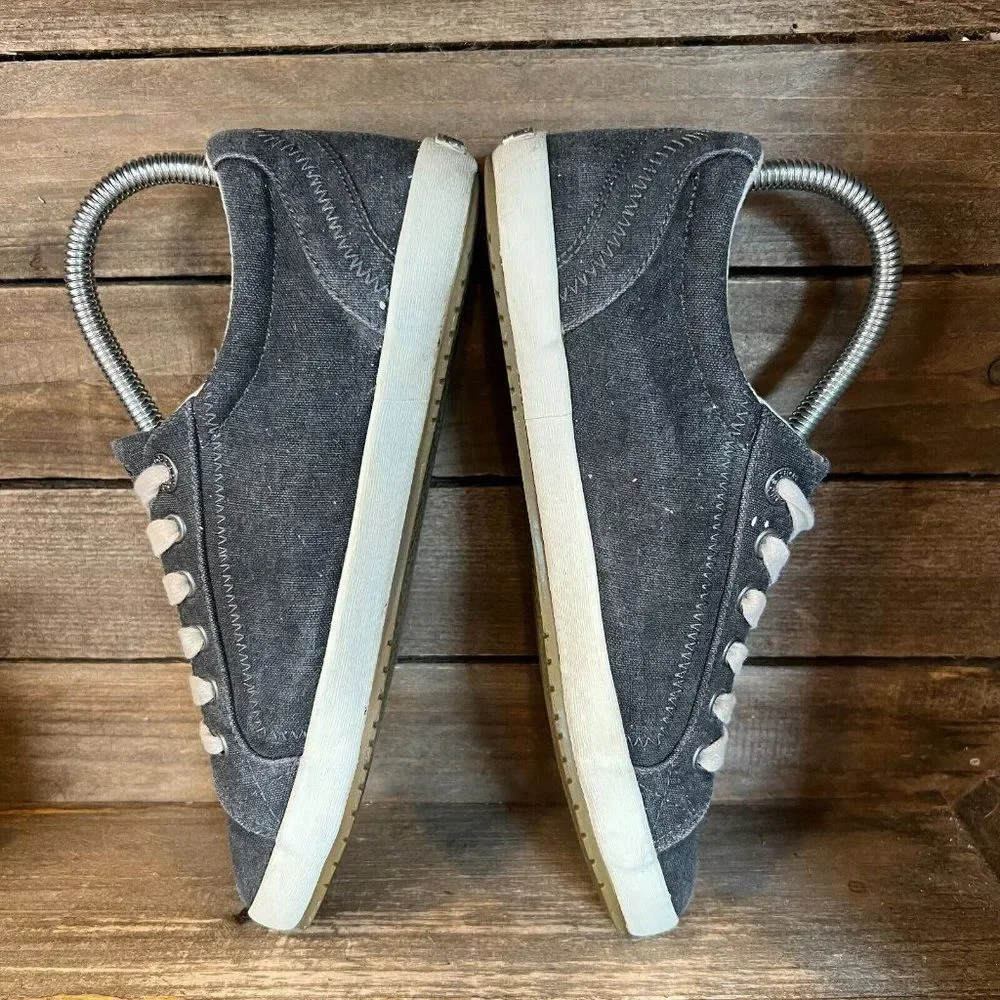 Womens Taos Star Dark Gray Comfort Canvas‎ Lace Up Comfort Sneakers Size 8 M GUC